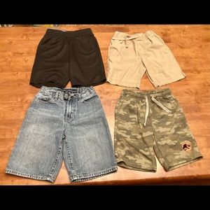 Lot: 4 pairs Boy’s 6/7 Shorts
